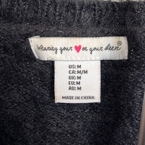 Wearing your heart on your sleeve sweater, medium - Picture 4 of 5